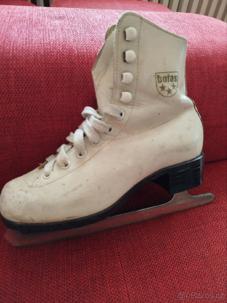 Dívčí brusle 34 - 11