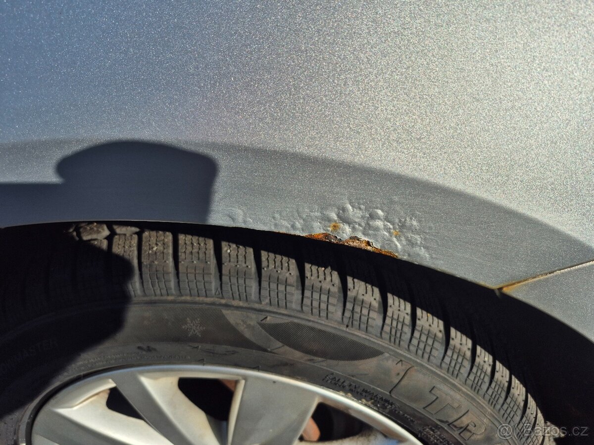 Vw Passat 1.6 tdi 77kw kombi comfortline - 11