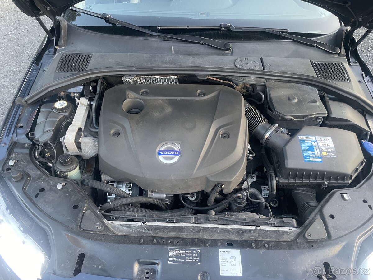 Volvo V70 D4 R-Desing - 11