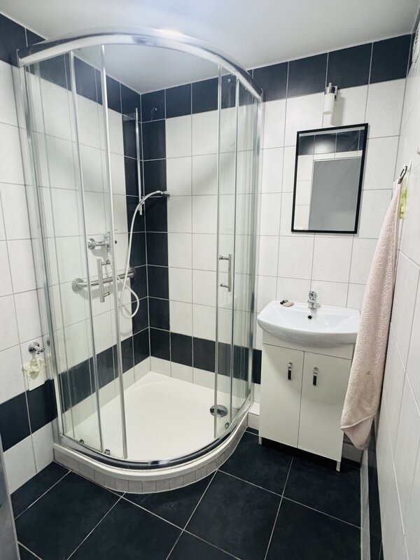 Slunný byt 2+1 s lodžií, klidné bydlení v centru města Pardu - 11