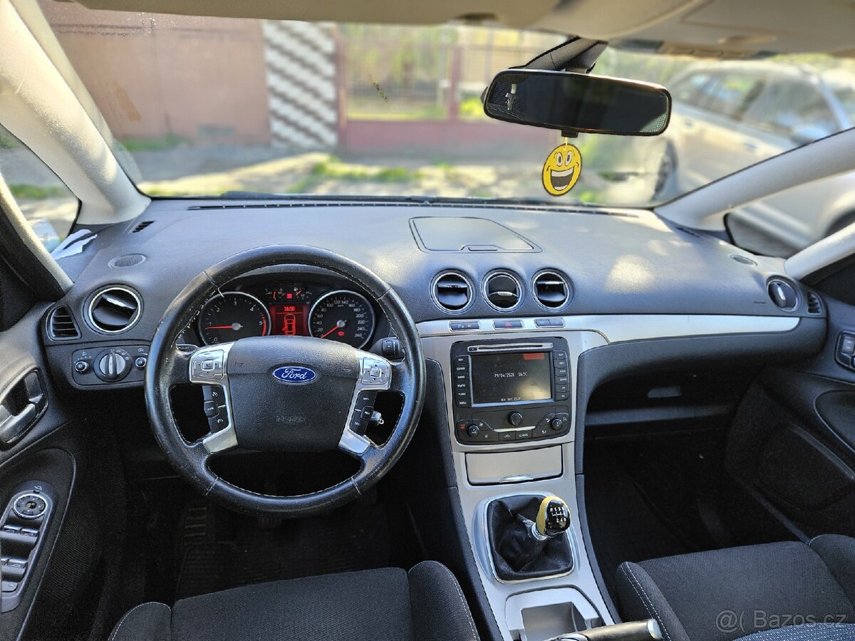 Ford S-max - 11