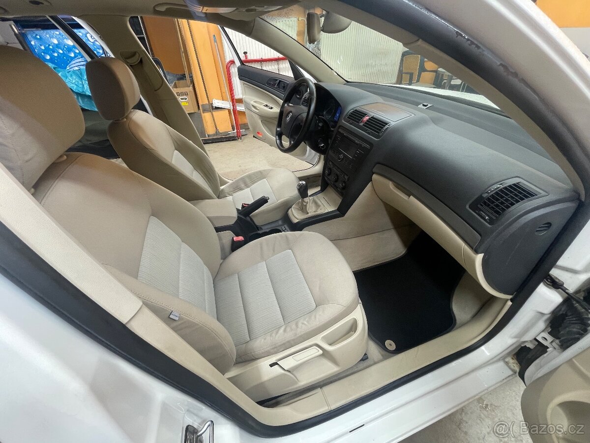 Škoda Octavia kombi 2 1,9 TDI 77kw - 11