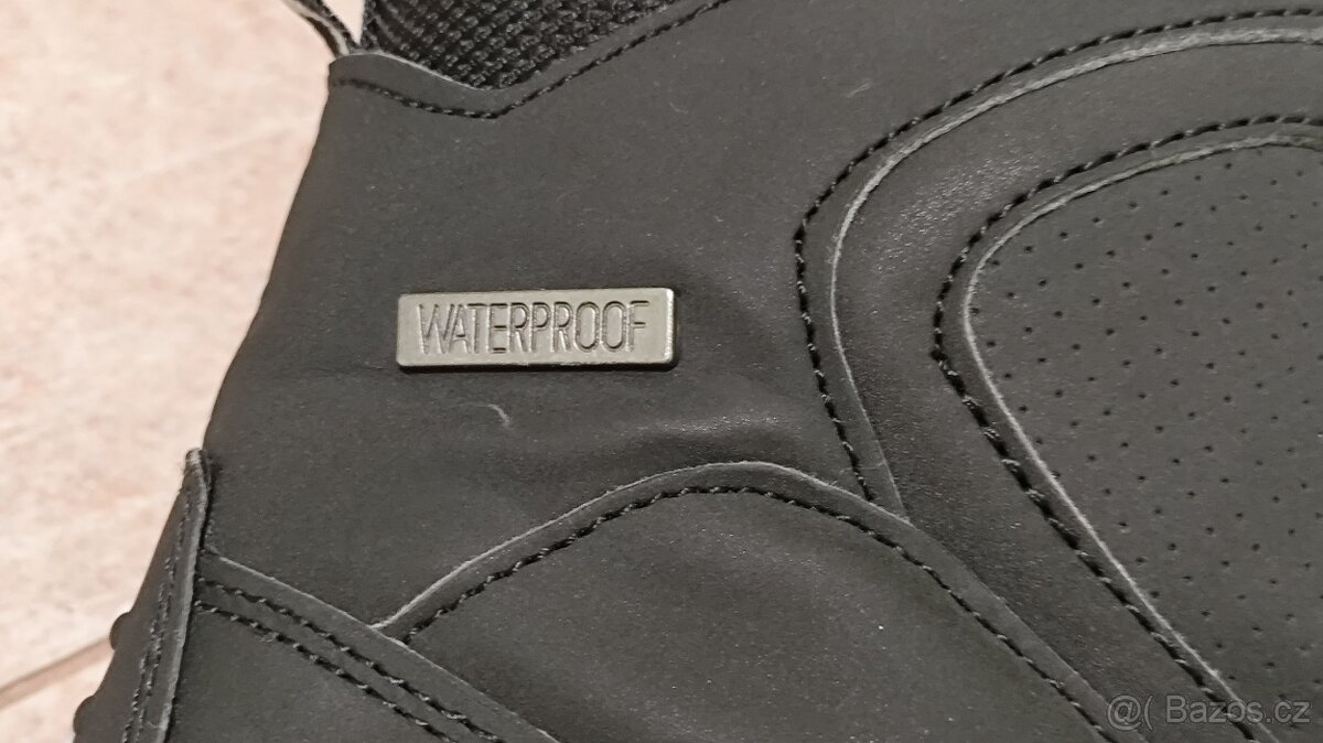 Kotníkové outdoorové boty Loap - 11