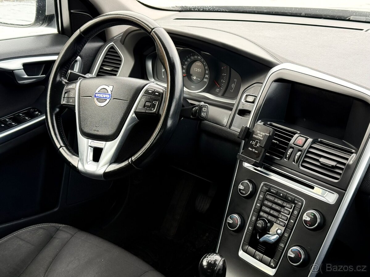 VOLVO XC60 - 11