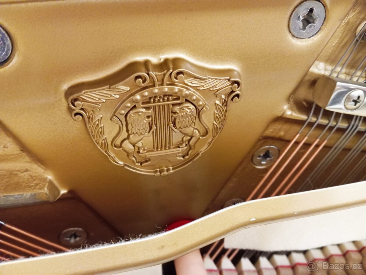 Samick 105(Jako nové)-Dovoz i na Štědrý den 24.12. - 11