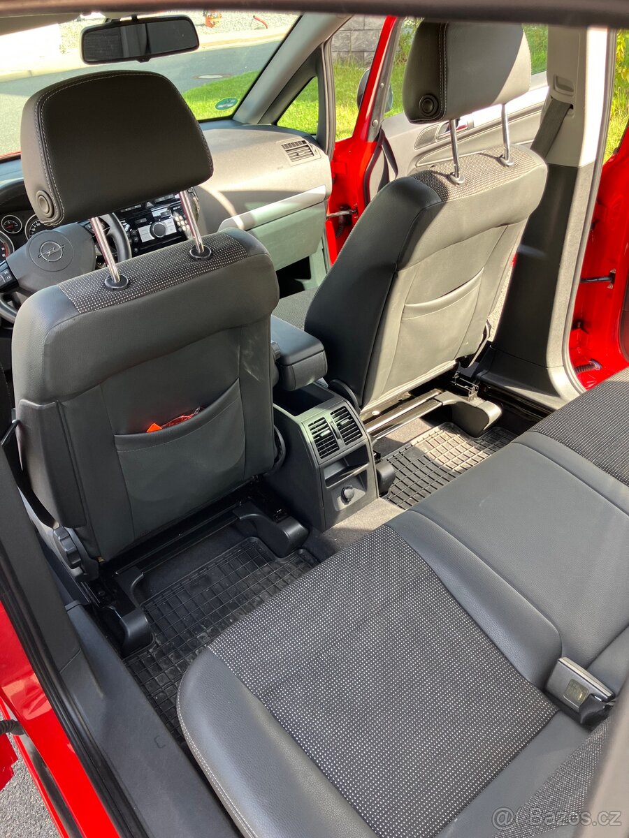 Opel Zafira B 1.8 16V Cosmo, 7 míst, 2xKola, výbava - 11