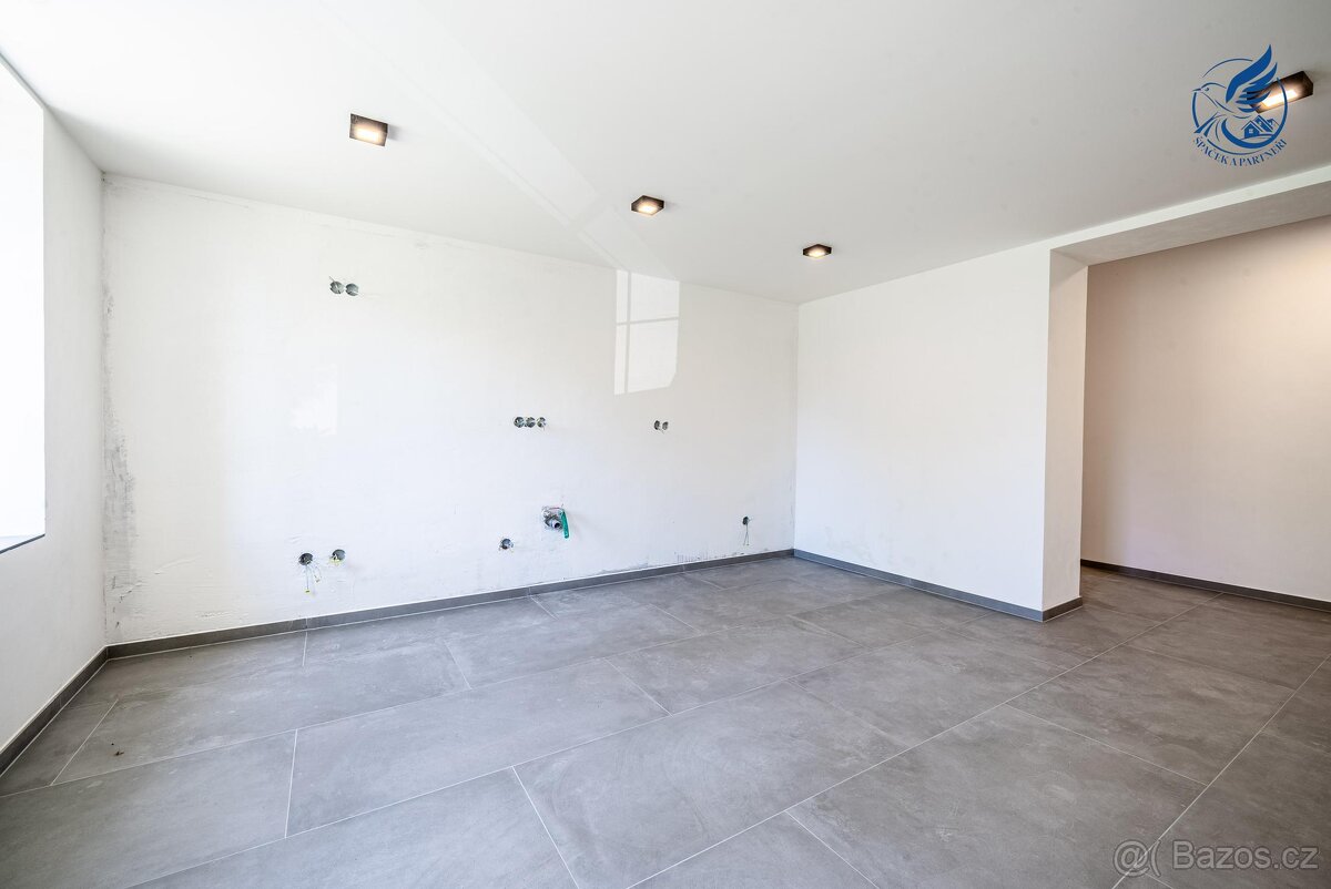 Prodej RD Řepníky se stodolou - 11