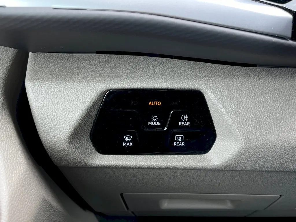 Volkswagen Multivan, Life 1.4TSI/110kW 6DSG - 11