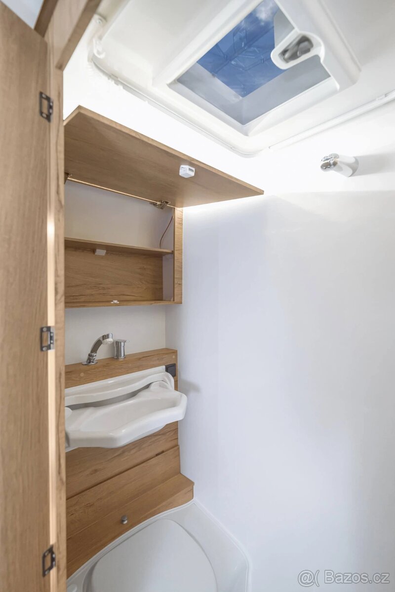 Karavan Niewiadow Lazur NTL - 11