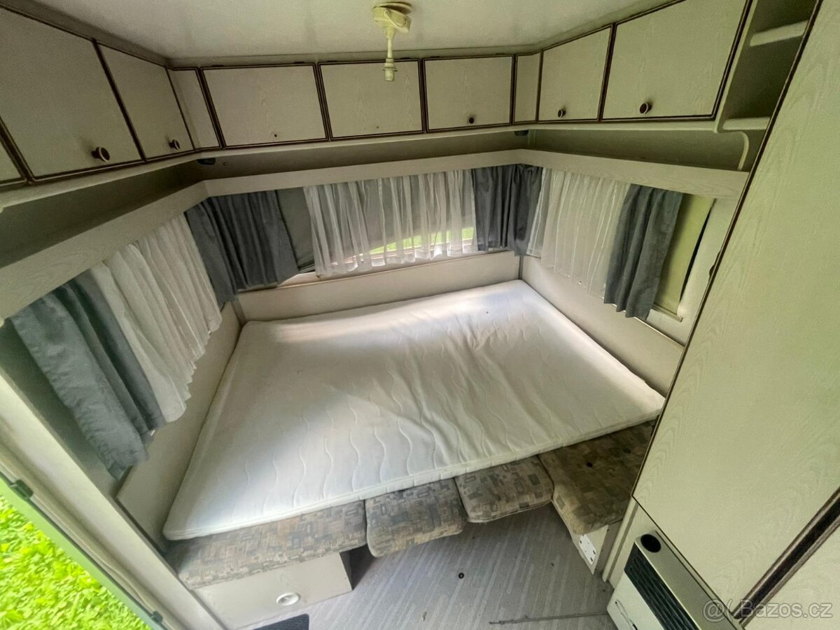 Knaus Sudwind 490, předstan, palandy, WC, STK - 11