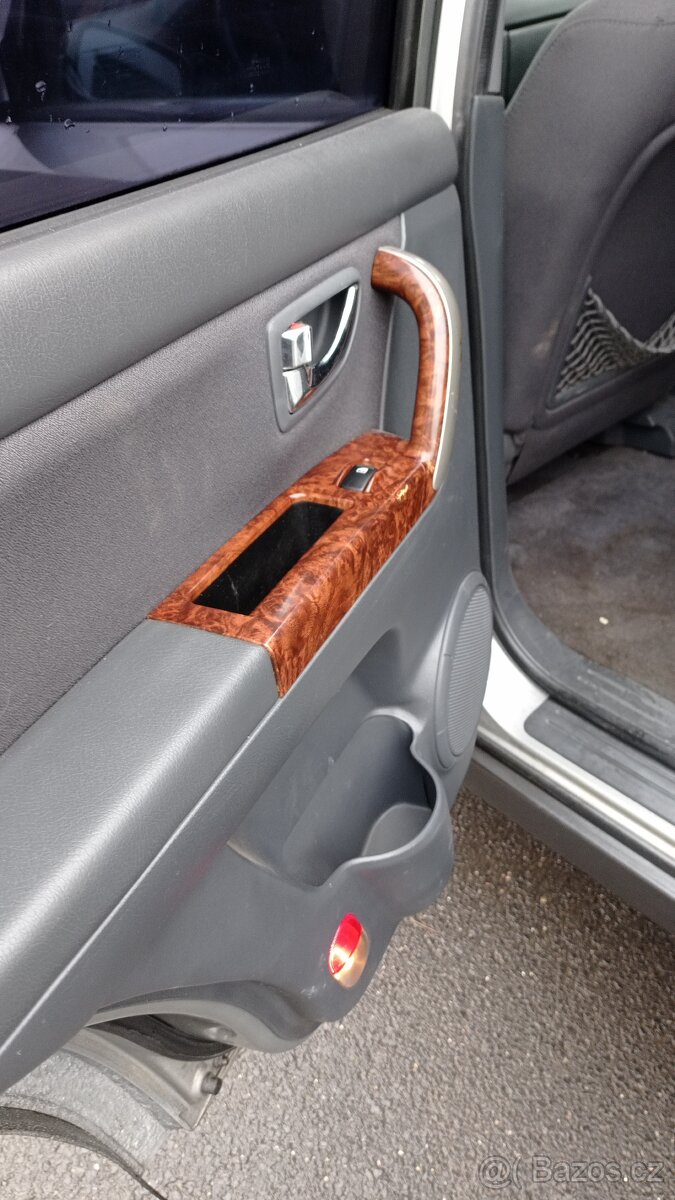 Kia Sorento 2,5 CRDi 103 kW, 4x4 - 11