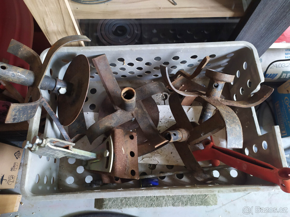 Traktůrek, bubnová sekačka, motokultivátor MS16 - 11