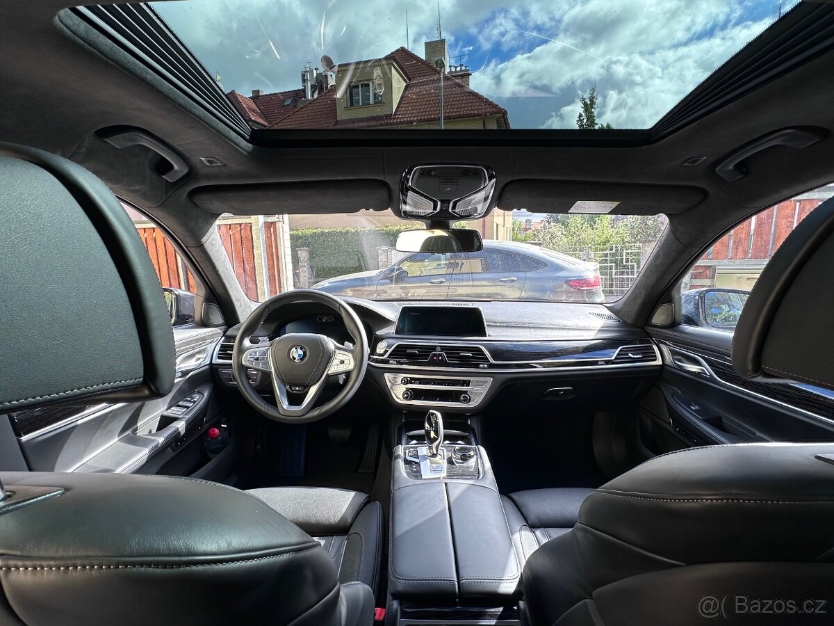 BMW 750i panorama,headuo 75tkm odpočet DPH - 11