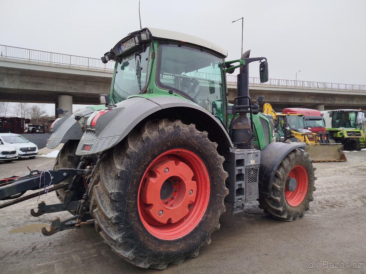 FENDT 824 VARIO - 11