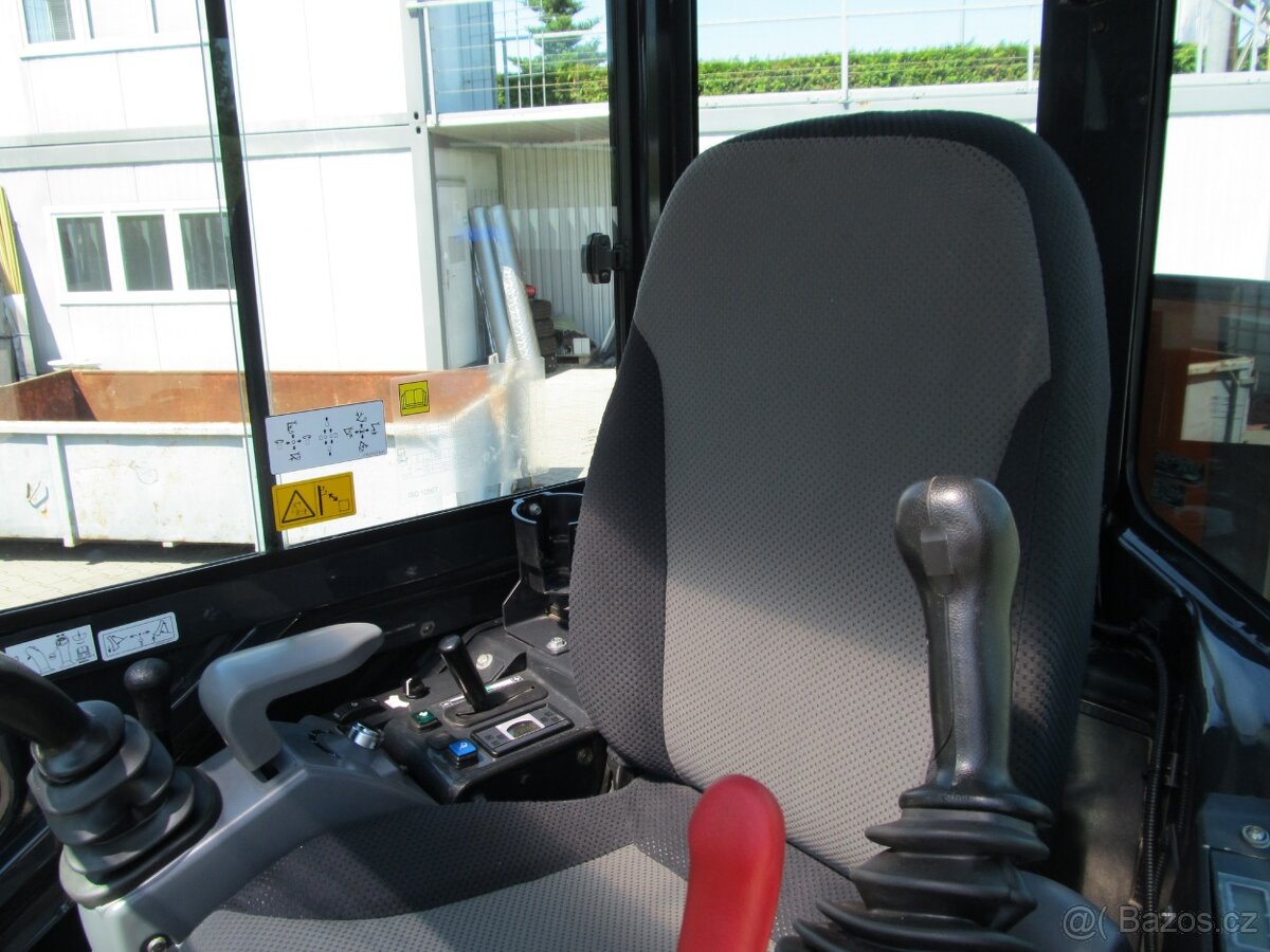 Hitachi ZAXIS 26U - 11