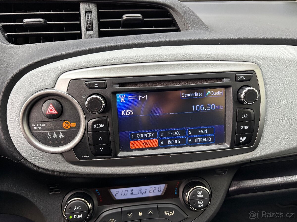 Toyota Yaris, 1.5 Hybrid PLNÝ SERVIS TOYOTA NEHAVAROVANÉ - 11