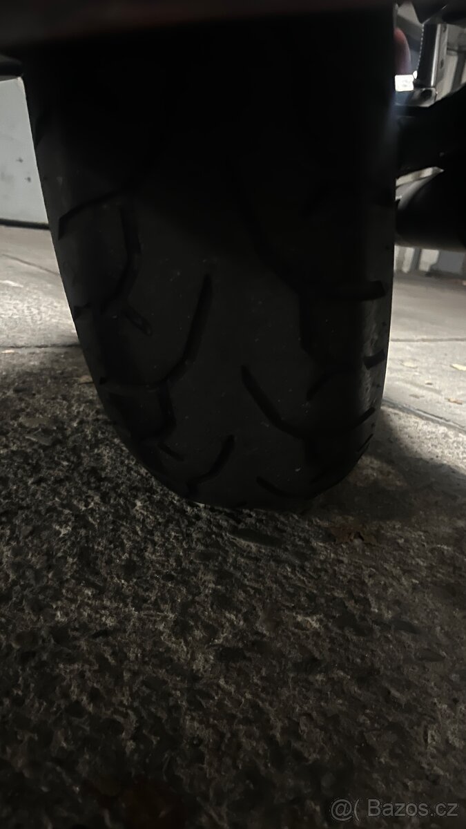 Suzuki VL 1500 Intruder LC | 1462 ccm | Silný cruiser - 11