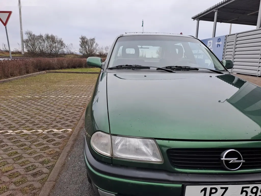 Opel Astra, 1.6i 2.MAJ VELMI PĚKNÉ AUTO - 11