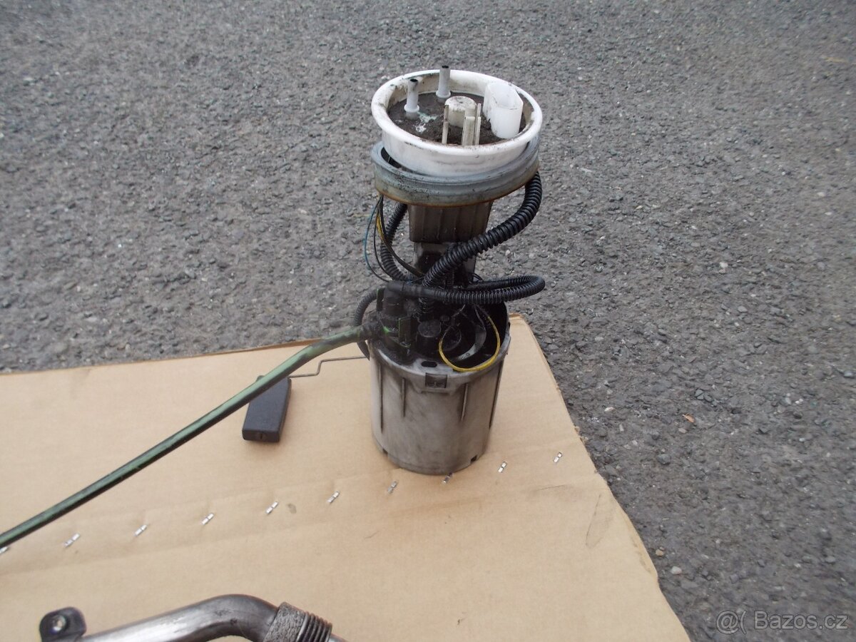 Příslušenství motoru Audi A4 B7 2.0TDI 103kw BLB - 11