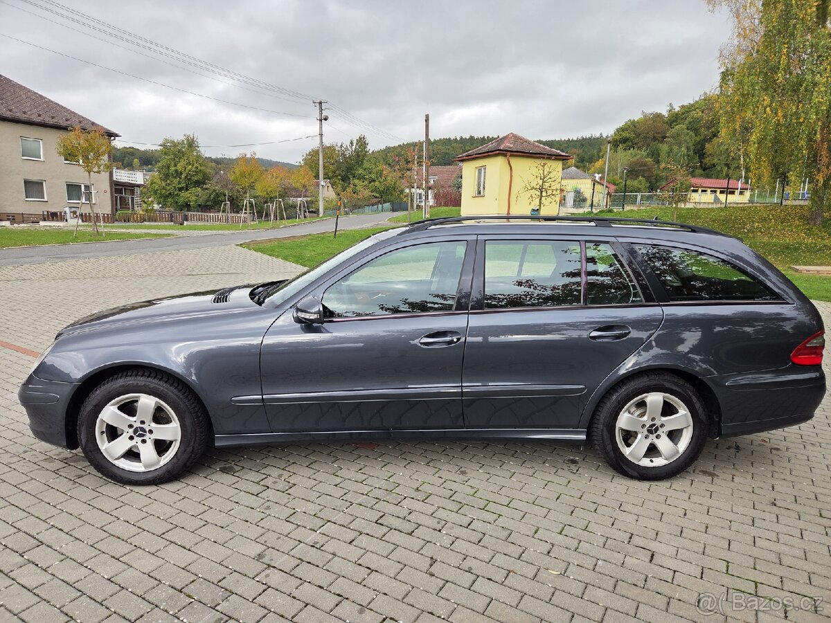 Mercedes Benz W211 4Matic E280 V6 rok 2008 - 11