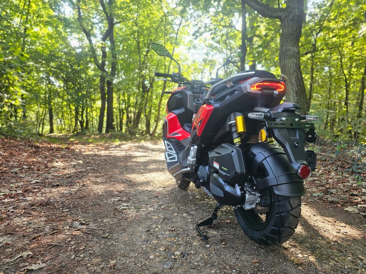 Nový skútr TUMOTO XDV 300 - 11