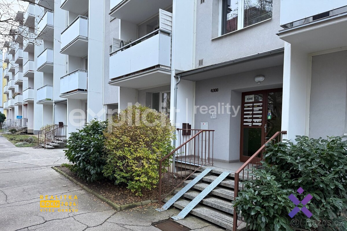 Pronájem bytu 1+1, Zlín, ev.č. 02516 - 11