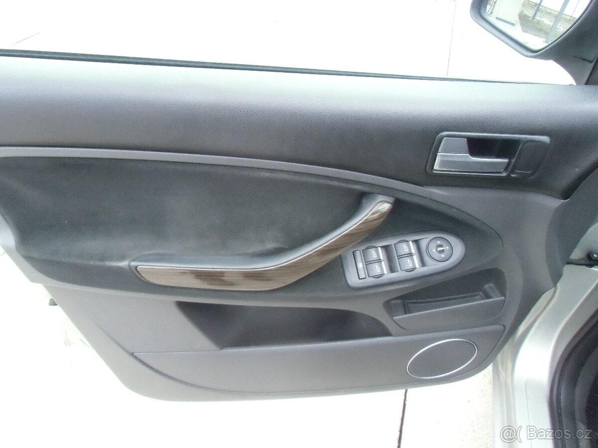 Ford C-MAX 1.8i TITANIUM - 11