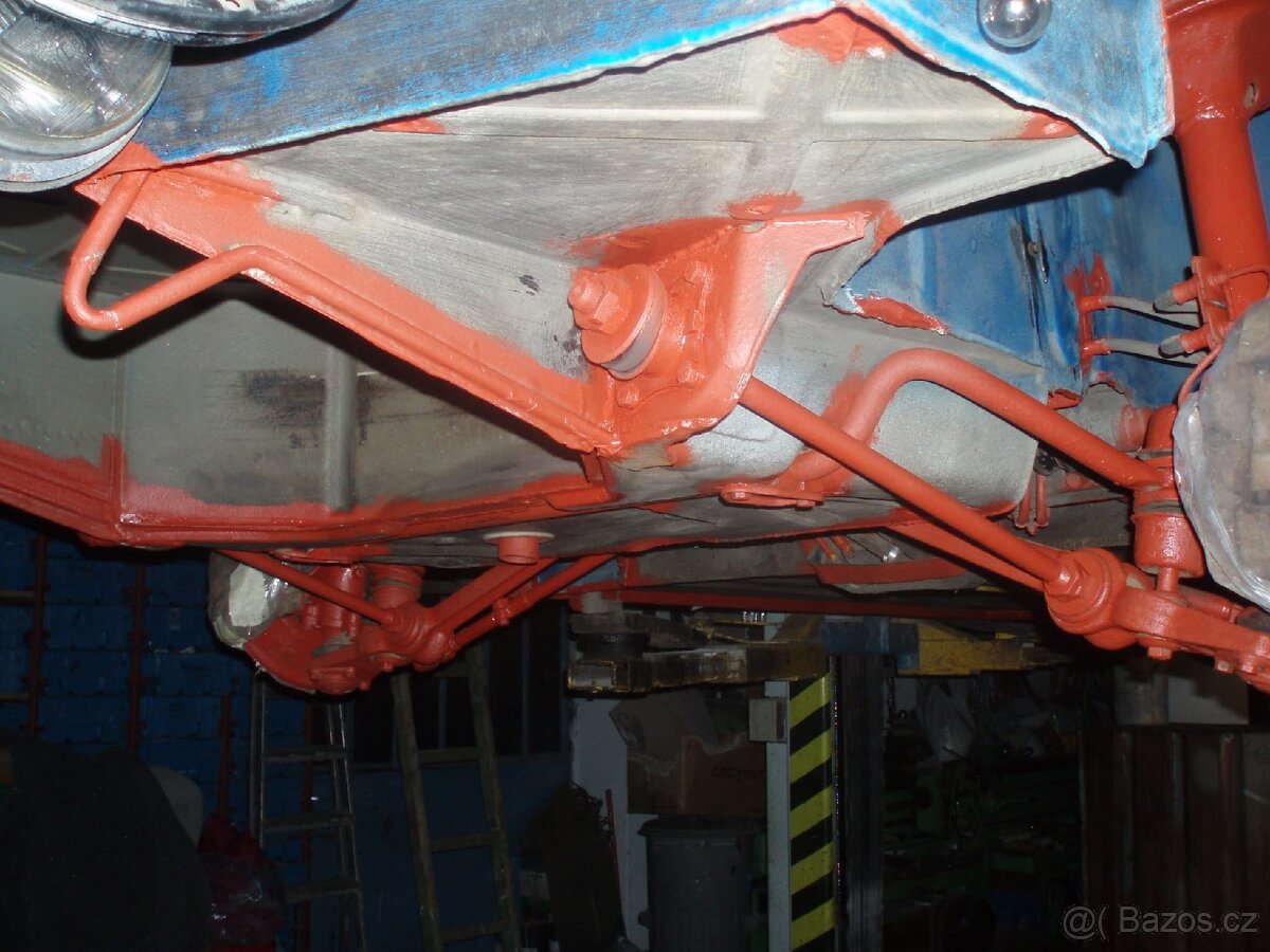 Tatra T613-4 Mi-long - 11