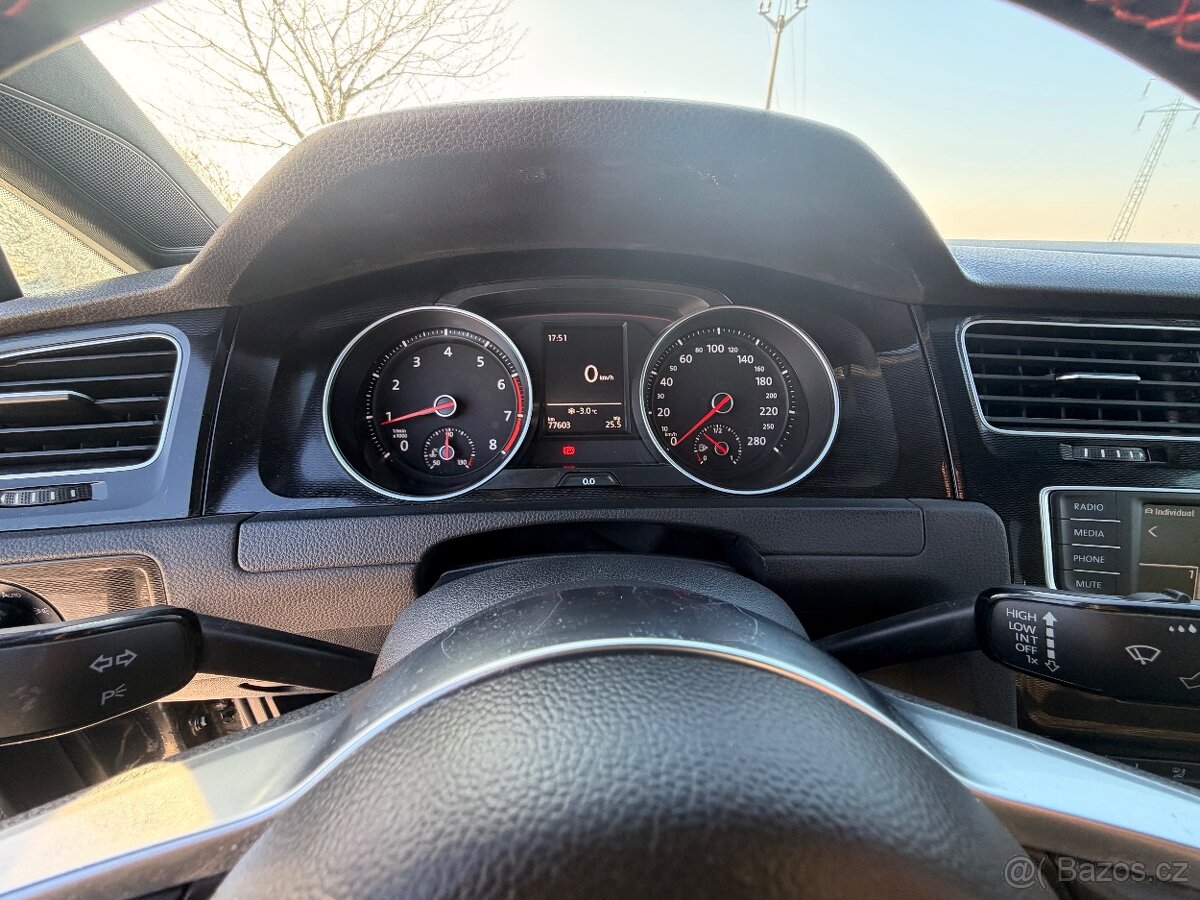 Volkswagen Golf VII GTI - 11