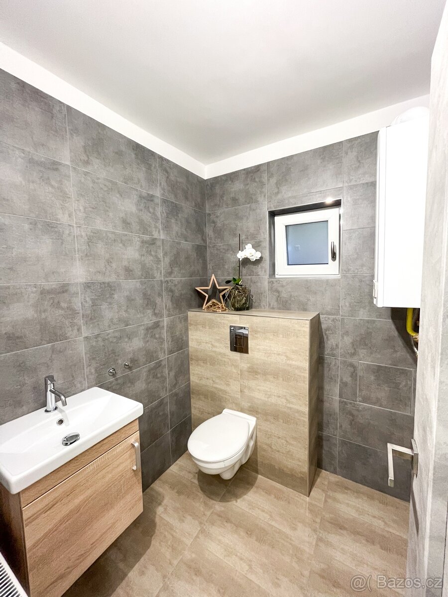 Dlouhodobý pronájem 3kk 82m2 v RD , Košická -Sokolov - 11