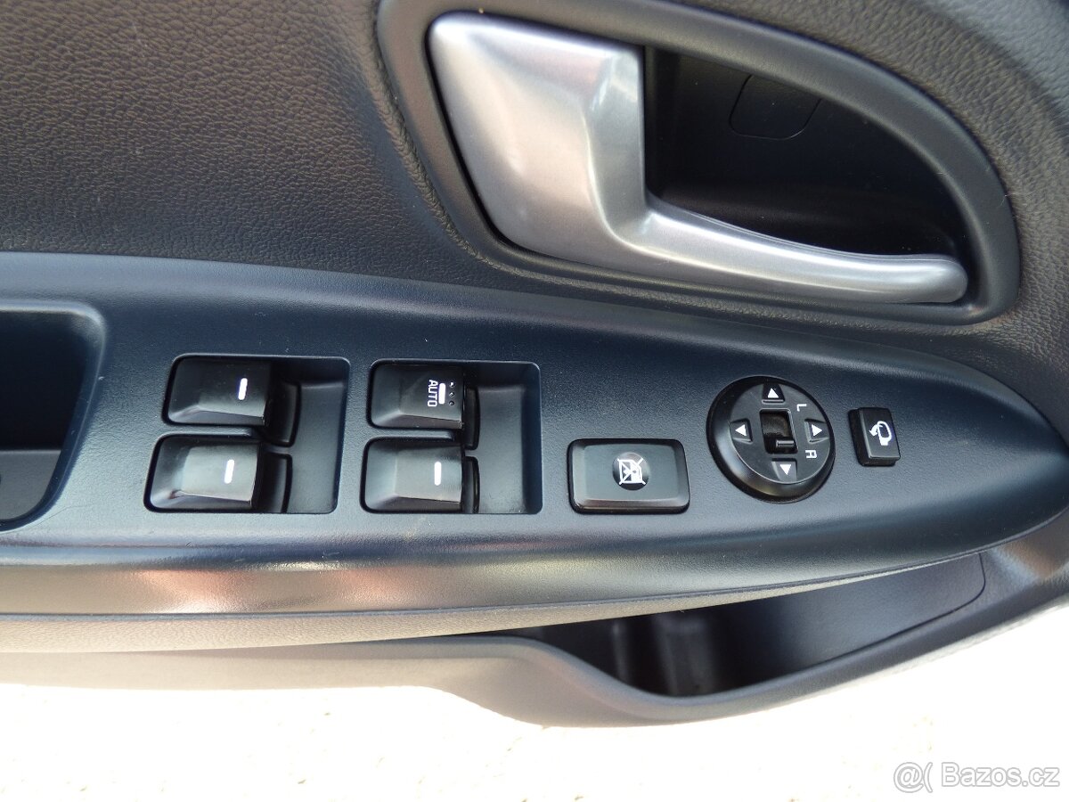 Kia Rio 1,2 CVVT,koupeno ČR, Klima, serviska hatchback - 11