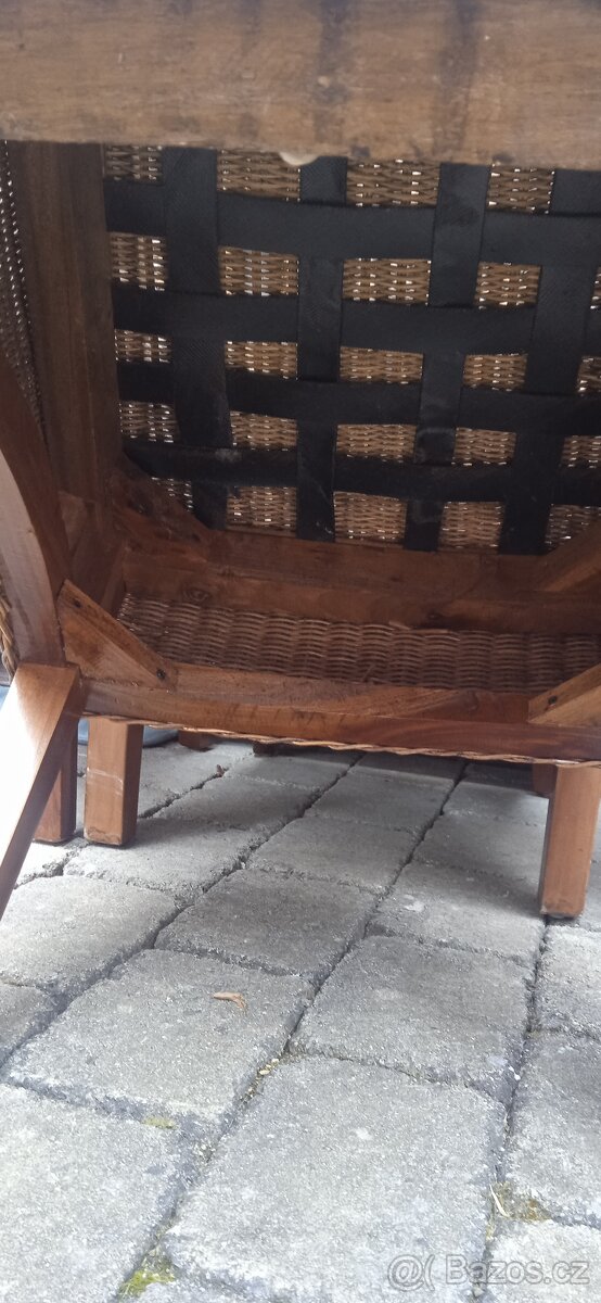 Jídelní masivní dřevěný stůl palisandr+6 ratanových židlí - 11