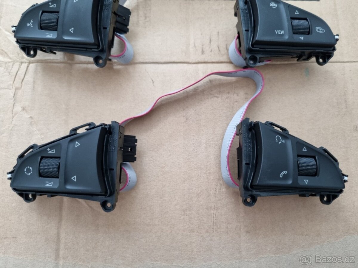 TLACIDLA OVLADACE NA MULTIFUNKCNY VOLANT - 11