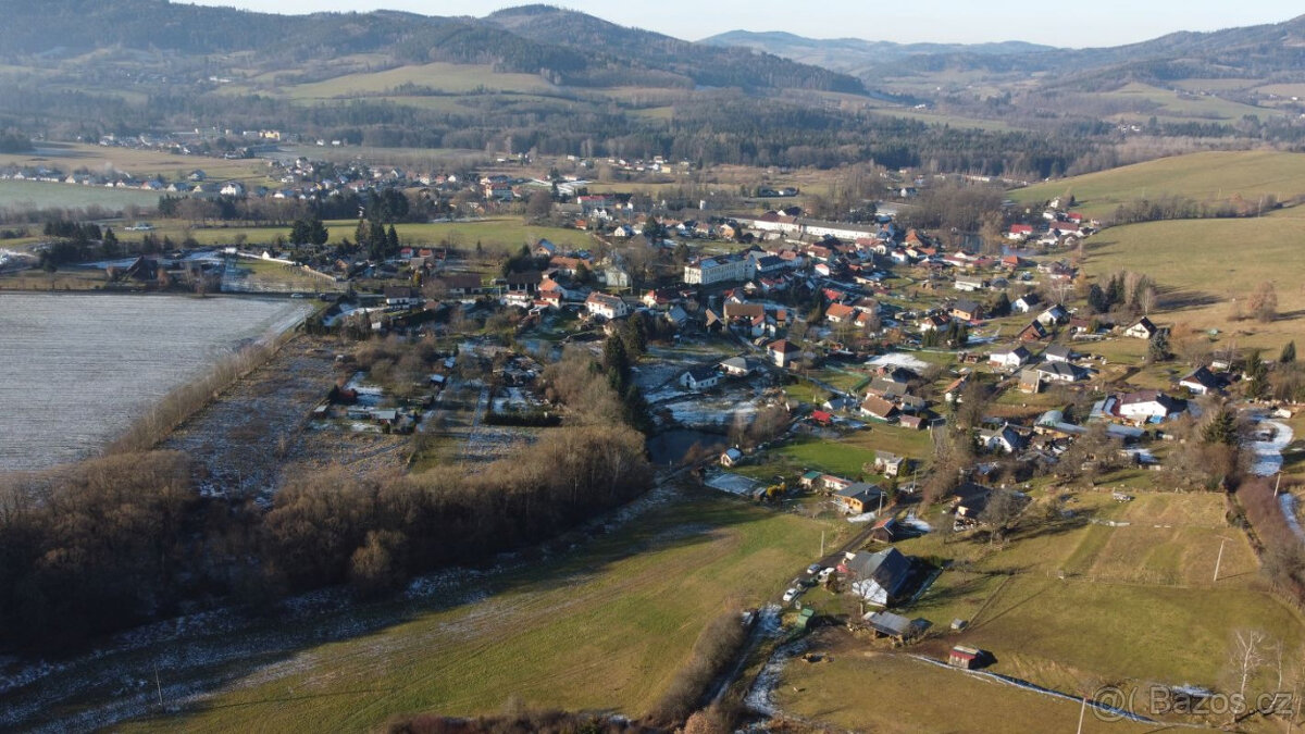 Prodej pozemku učený k výstavbě se zahradou v Dlouhé Vsi - 11