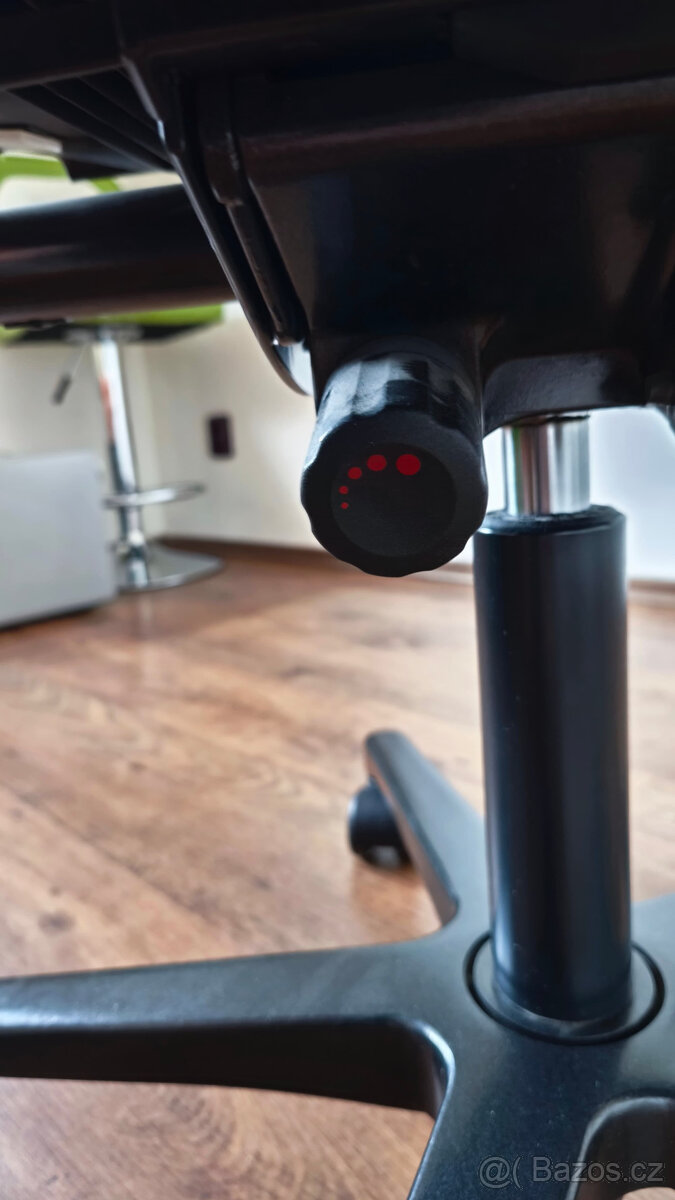 Pohodlná a všestranná kancelářská židle Ahrend - 11