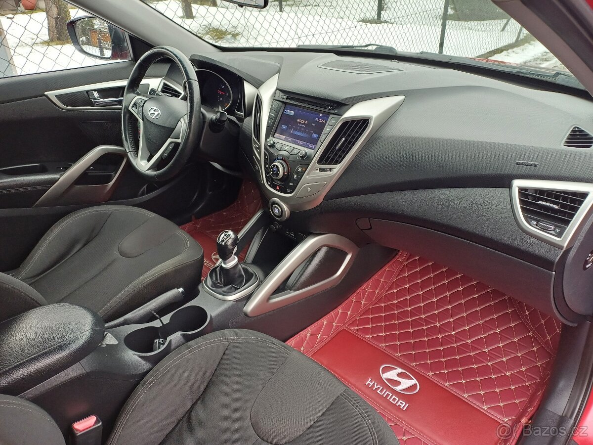 RARITKA Hyundai Veloster 1.6...71050km - 11