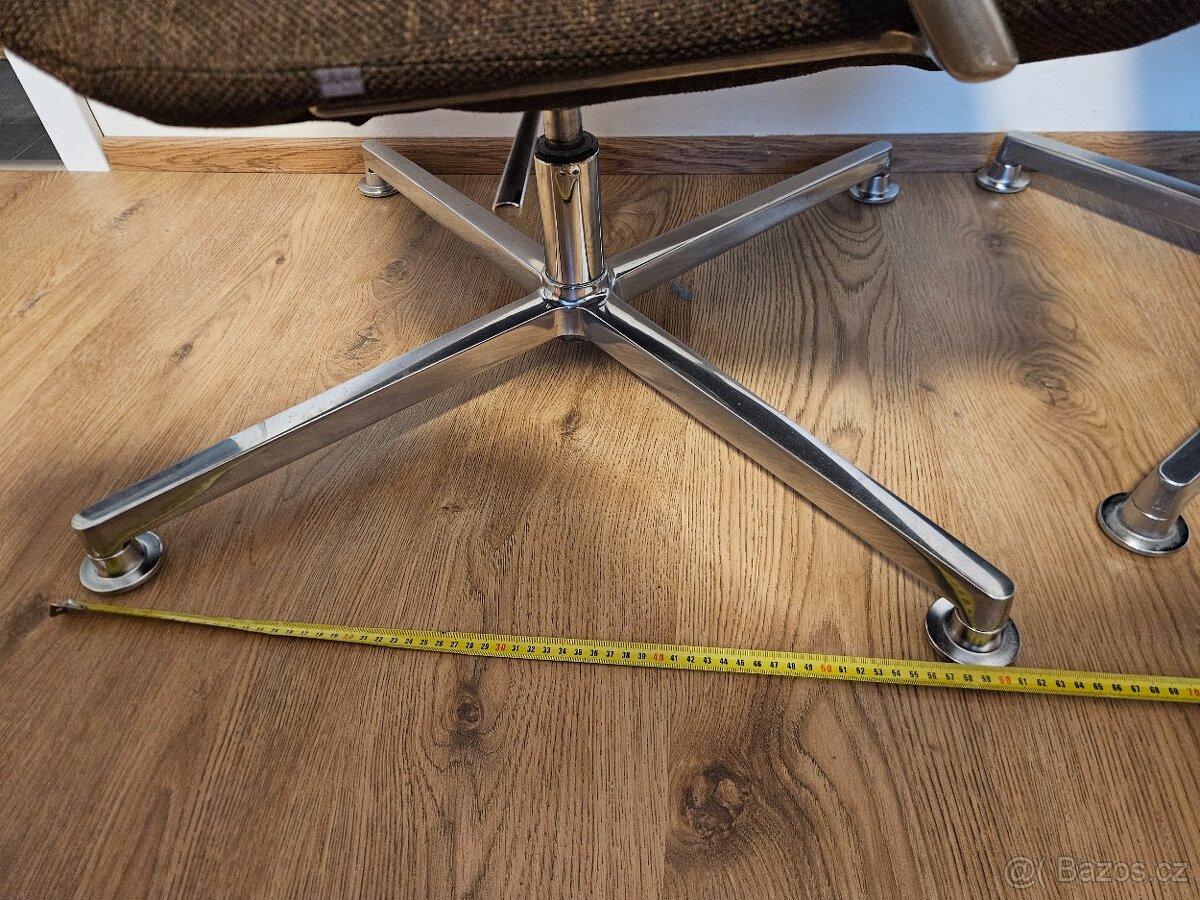 Kvalitní houpací křeslo s podnoží - 11