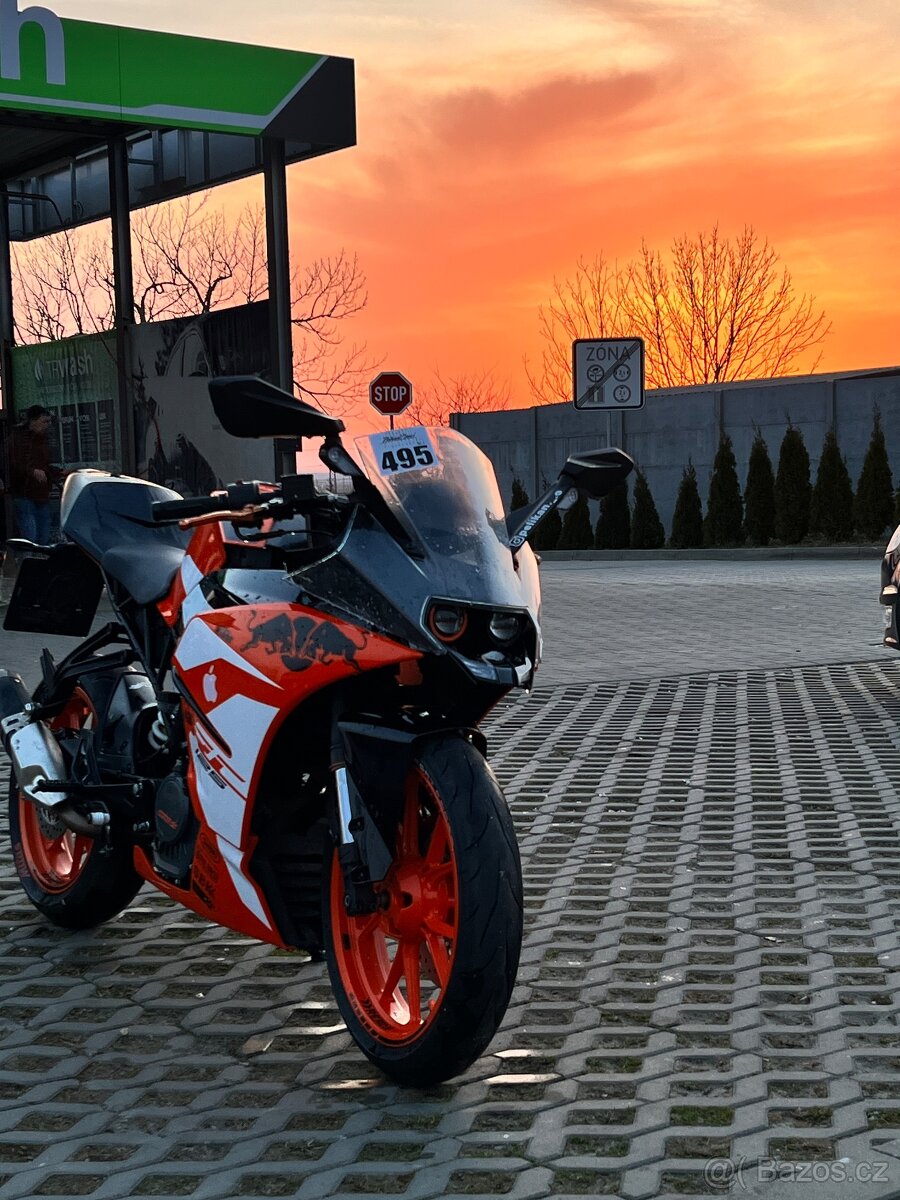 KTM RC 125 - 11