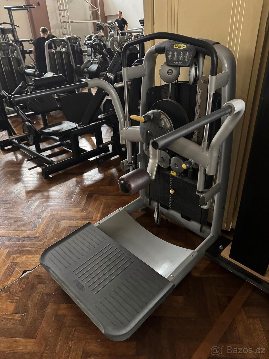 Fitness stroje - zařízení z fitness centra - 11