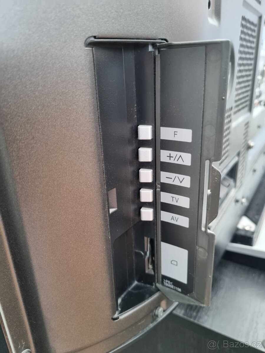 Prodám televizi Panasonic TH-42PZ85EA úhlopříčka 106 cm - 11