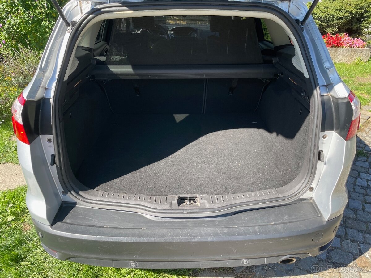 Ford Focus MK3 kombi 1.6 110kW benzín, výhřev sedaček a skla - 11