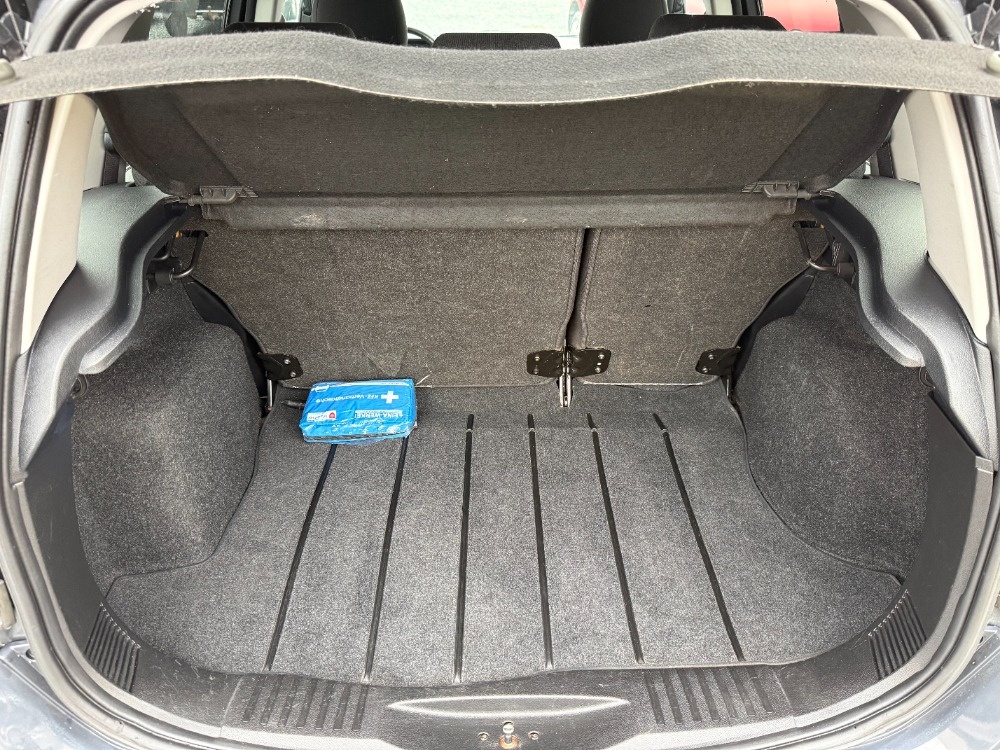 Ford Fusion 1.6i 74Kw Plus - 11