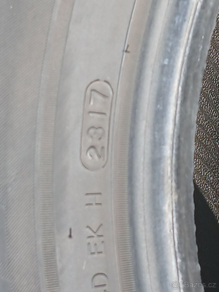 Pěkné letní pneu Hankook 235/55/18 vzorek 8mm - 11