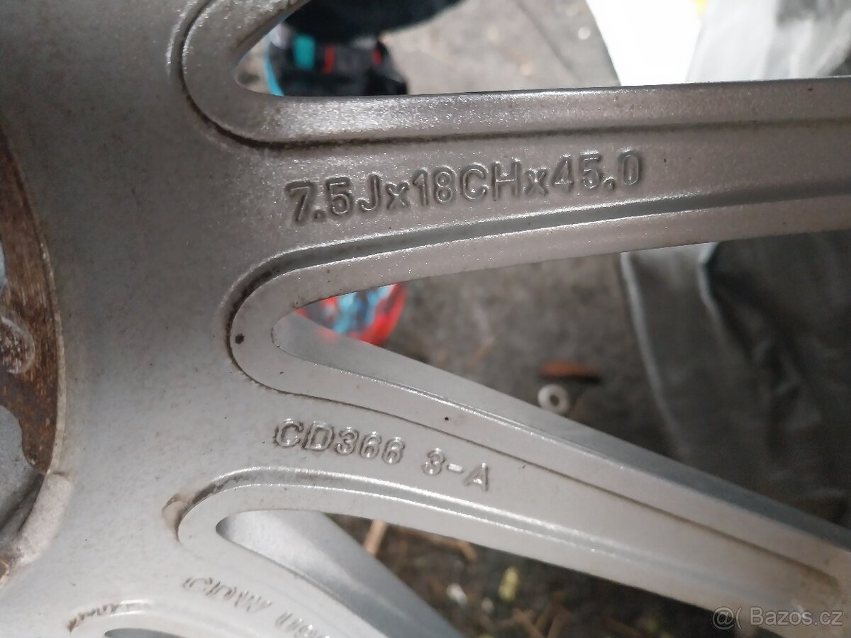 Jaguar F-place 255/60/18 - 11