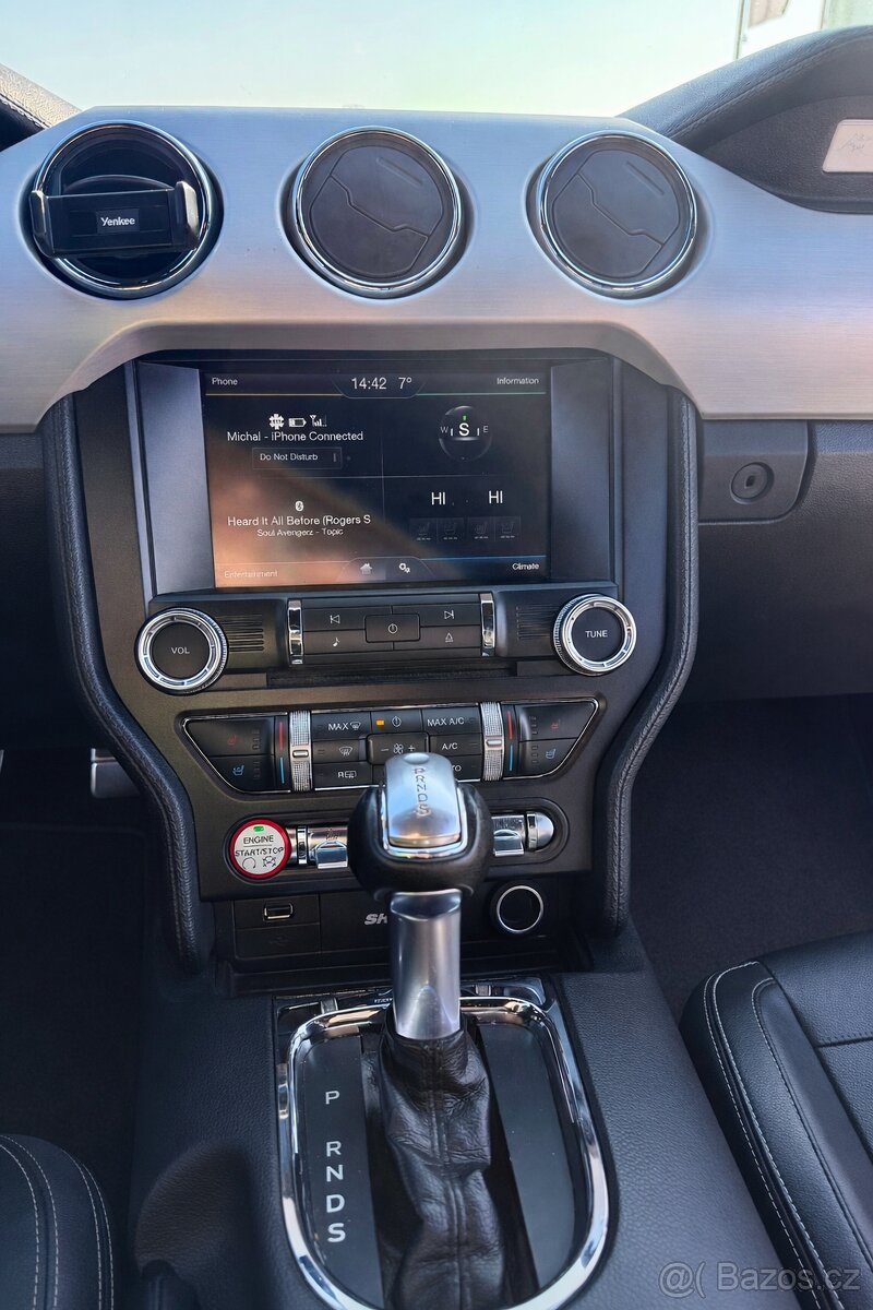 FORD MUSTANG CABRIO - 11