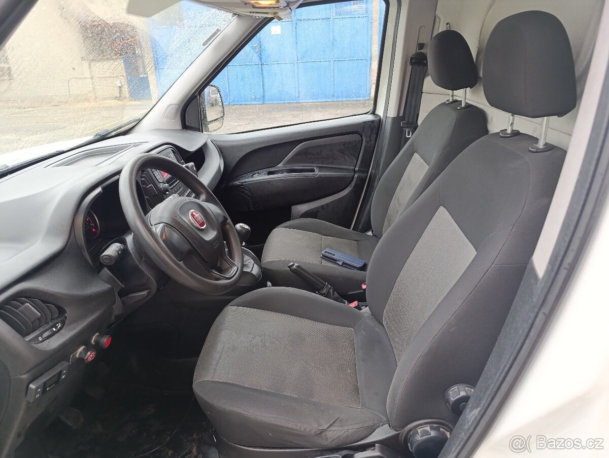 Fiat Doblo Cargo CNG 79tkm Dílna - 11