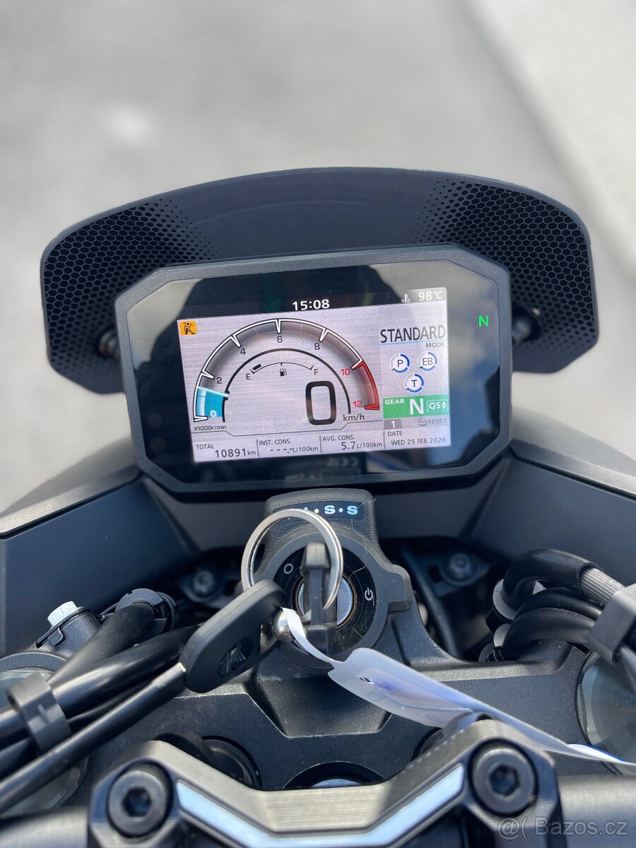 Honda Hornet 750 - 11