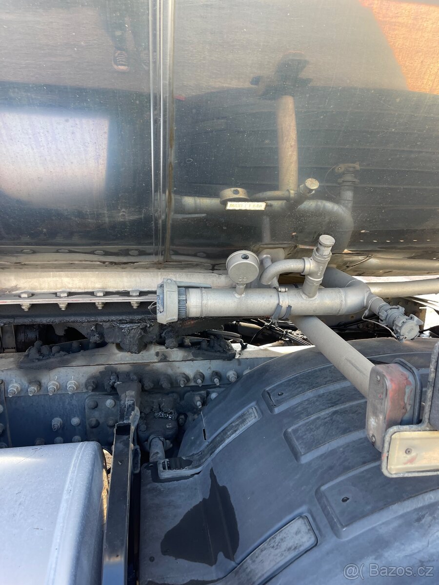 Potravinarska cisterna Magyar - 11