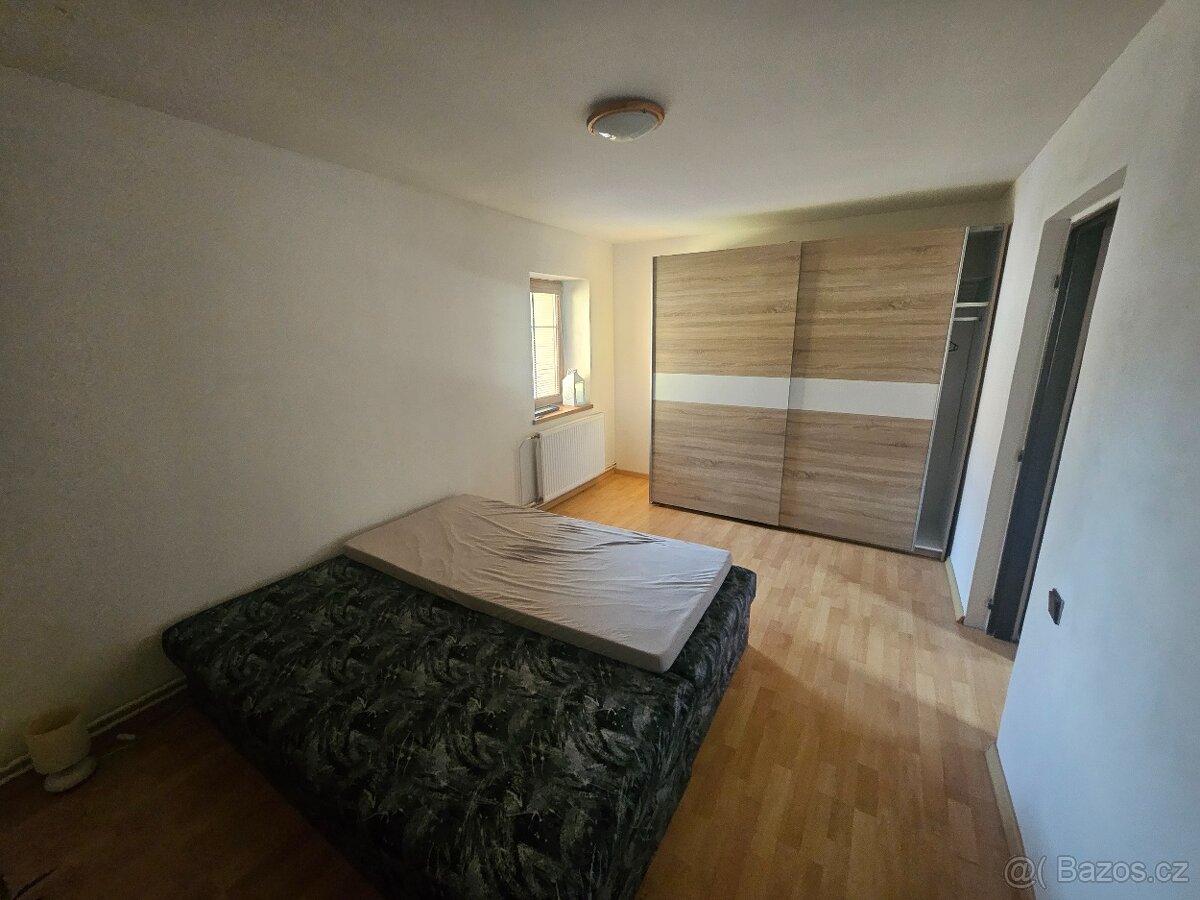 Prodej chalupy přímo u rybníka v Holanech - Česká Lípa - 11