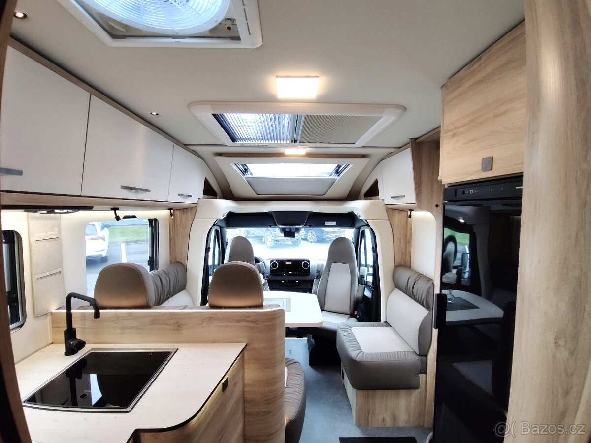 EURA MOBIL PT 726 EB NOVÉ SKLADEM - 11